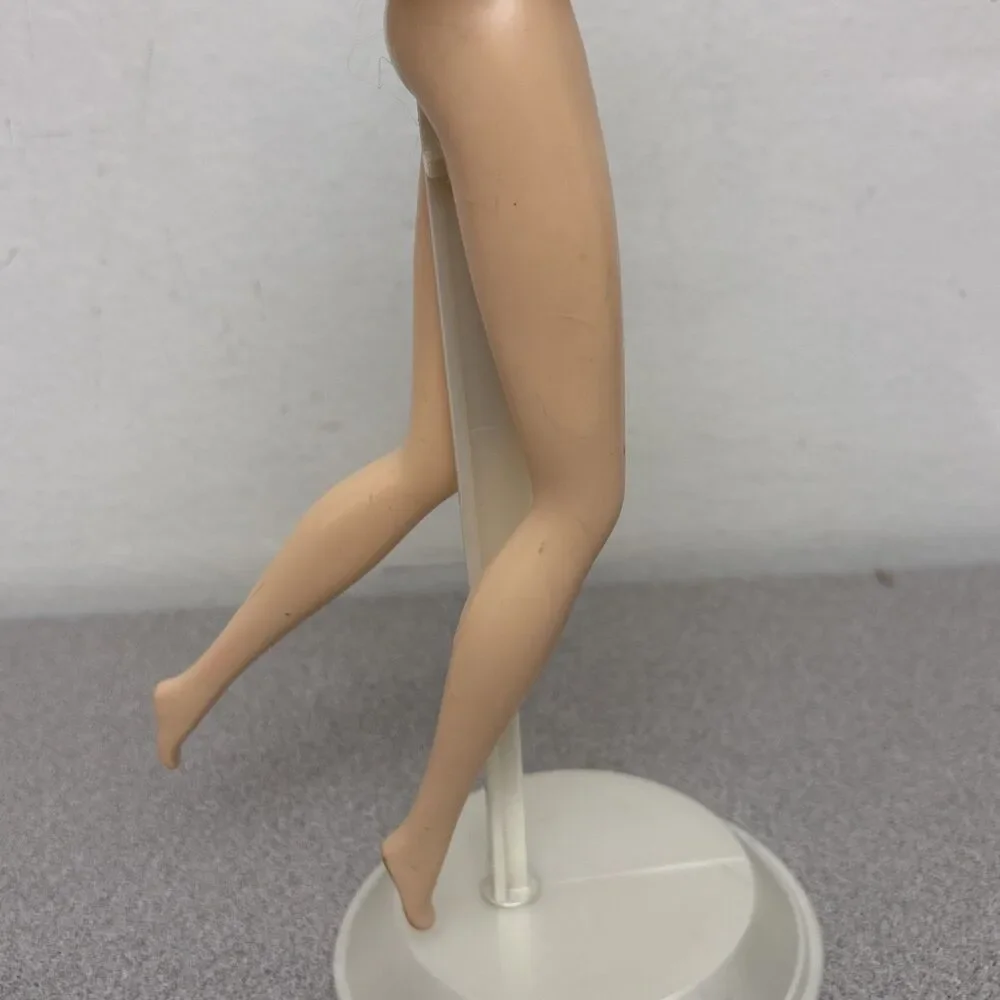 Vintage Barbie, Superstar 1991, Articulated Elbows, Red Painted Fingernails
